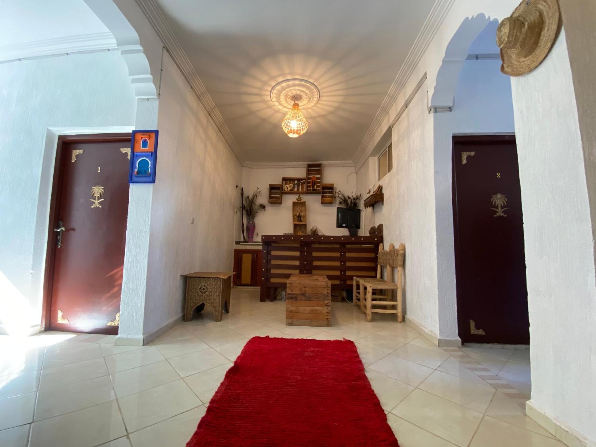 Готель Red Carpet Surf Camp Sea, Mountain & Garden Escape Tamraght Екстер'єр фото
