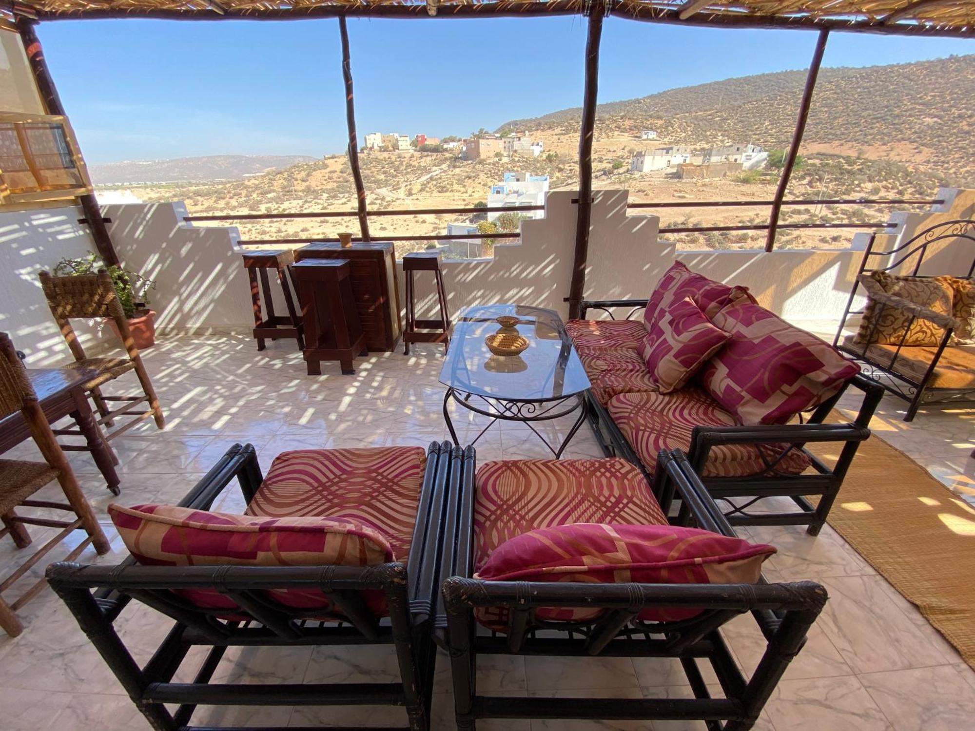 Готель Red Carpet Surf Camp Sea, Mountain & Garden Escape Tamraght Екстер'єр фото
