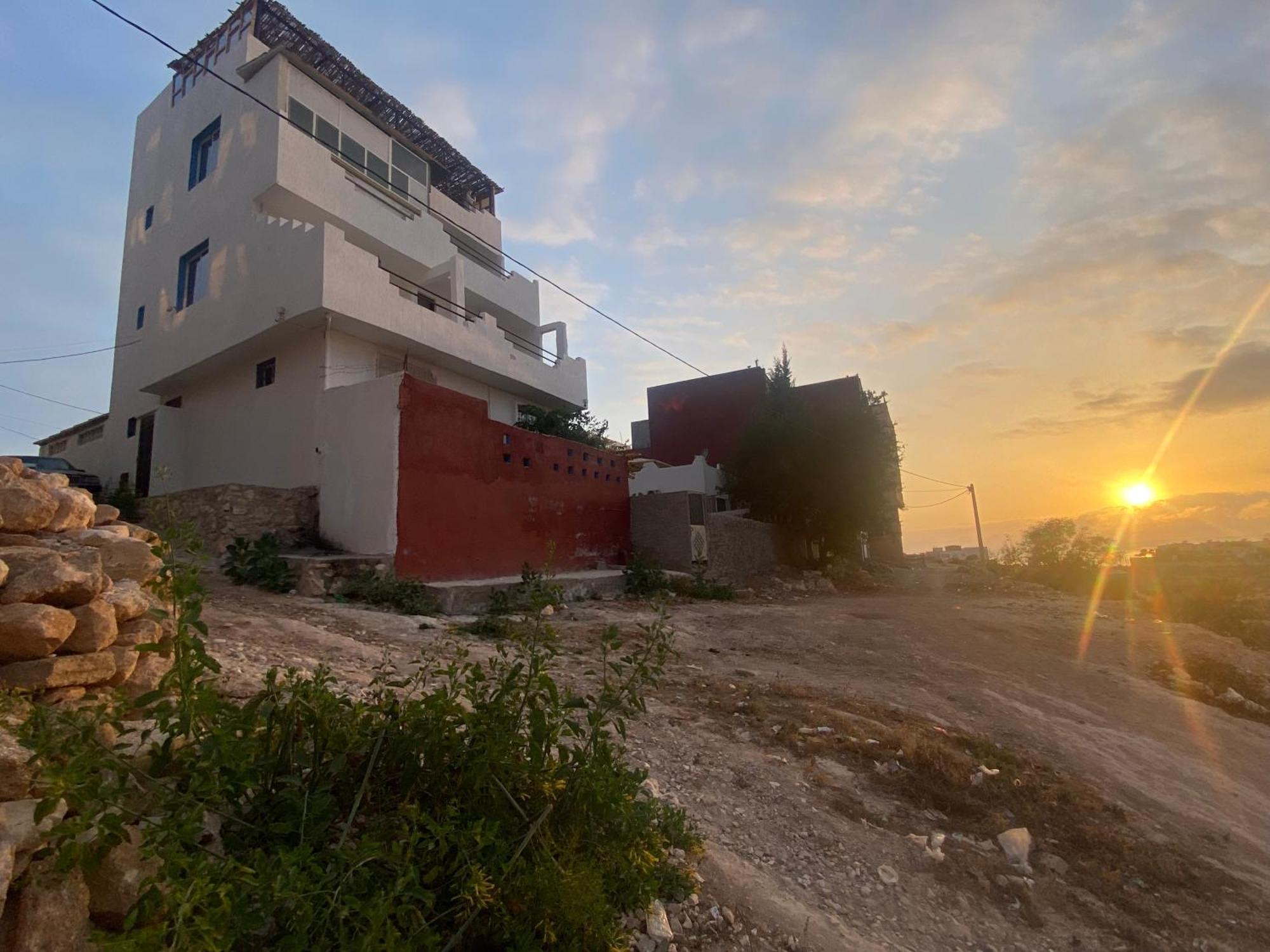 Готель Red Carpet Surf Camp Sea, Mountain & Garden Escape Tamraght Екстер'єр фото